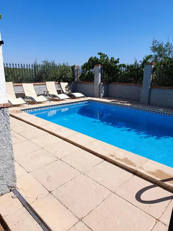 Casa de vacaciones para 8 personas, con piscina además de jardín y vistas - 1
