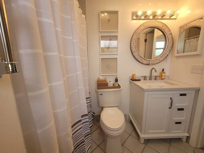 Vacation house for 3 people, with balcony and yard in Manasota Key