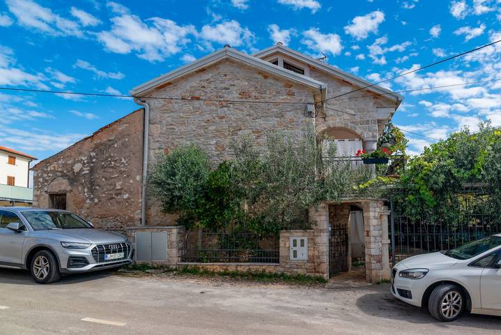 Appartement entier, Garçonniere avec la terrasse Basanija, Umag As-7148-a in Umag, Région d'Umag
