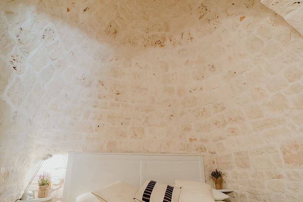 Tremendous 6-bedroom villa in charming Puglia with Wifi & Ac - by Qualitravel in Martina Franca, Provincia di Bari