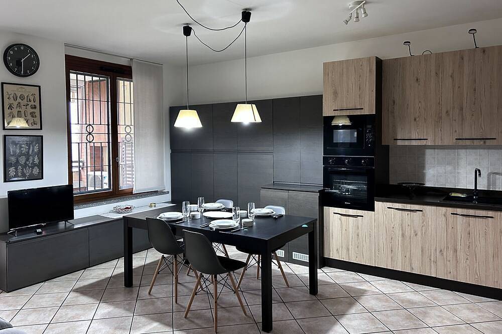 Entire apartment, River House in Pero, Milan Province