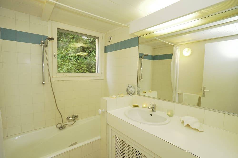Apartamento entero, Romántica Piso con espectaculares Vistas Al Mar Wi-Fi Y Aparcamiento in Saint-Jean-Cap-Ferrat, Nizza Region