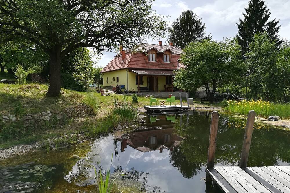 Fantastisches Familienferienhaus mit ökologischem Schwimmbad inmitten der Natur in Csernely, Borsod-Abaúj-Zemplén megye