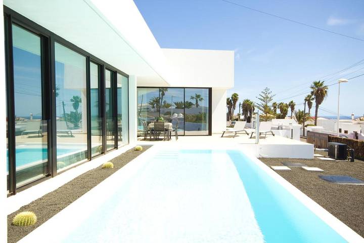 Casa rural para 6 personas, con vistas además de piscina y jardín en San Bartolomé - 2