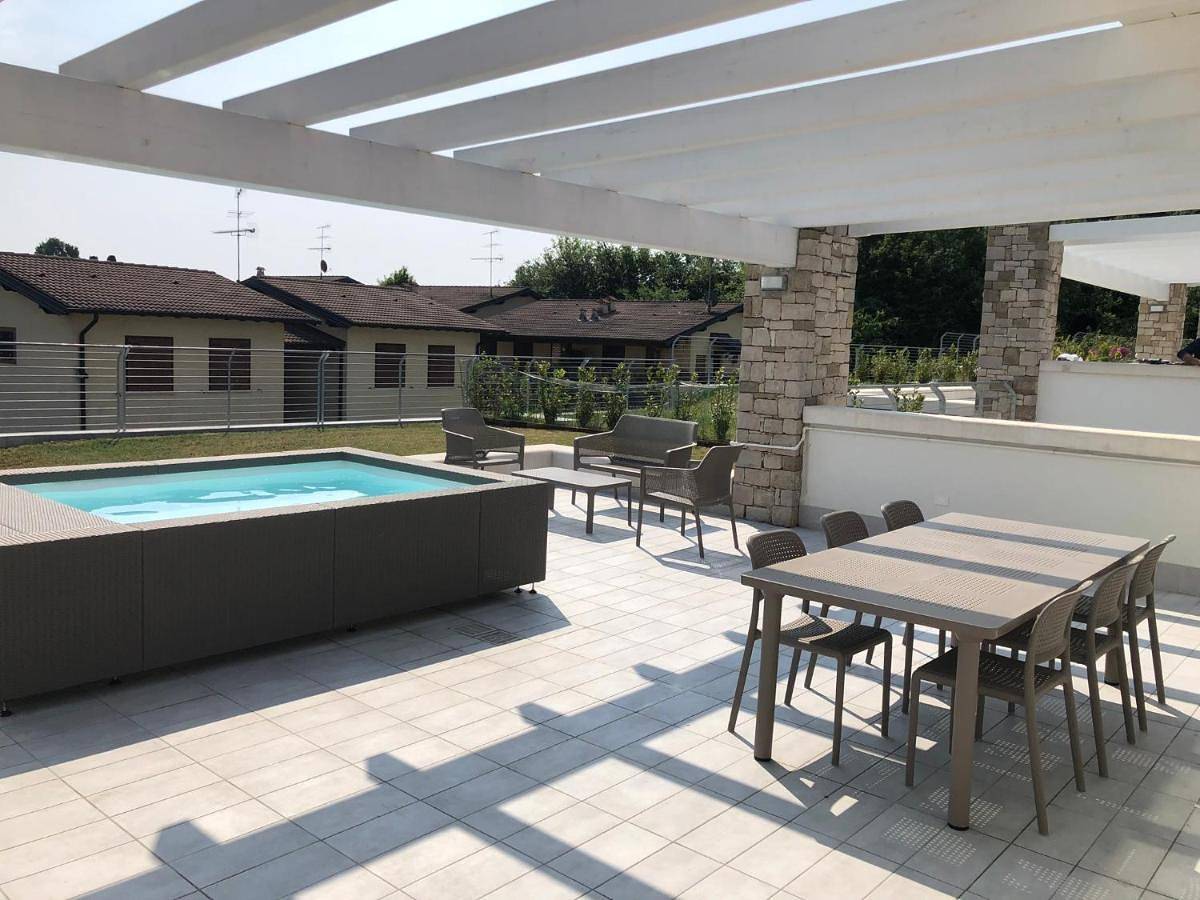 Attico 24, Residence Gardalido in Padenghe sul Garda, Gardasee-Berge