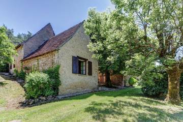Gîte pour 5 personnes, avec jardin, animaux acceptés à Saint-Léon-sur-Vézère