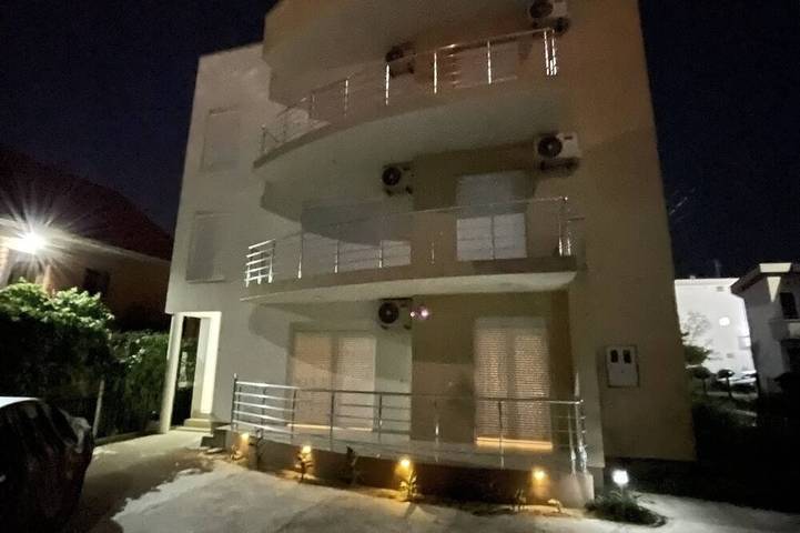 Ferienhaus für 4 Personen, mit Balkon in Montenegro