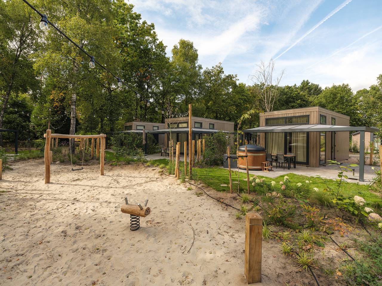 Veluwepark de Bosgraaf — Reeëndal Lodge Comfort mit Hot Tub | 4 Personen in Veluwe
