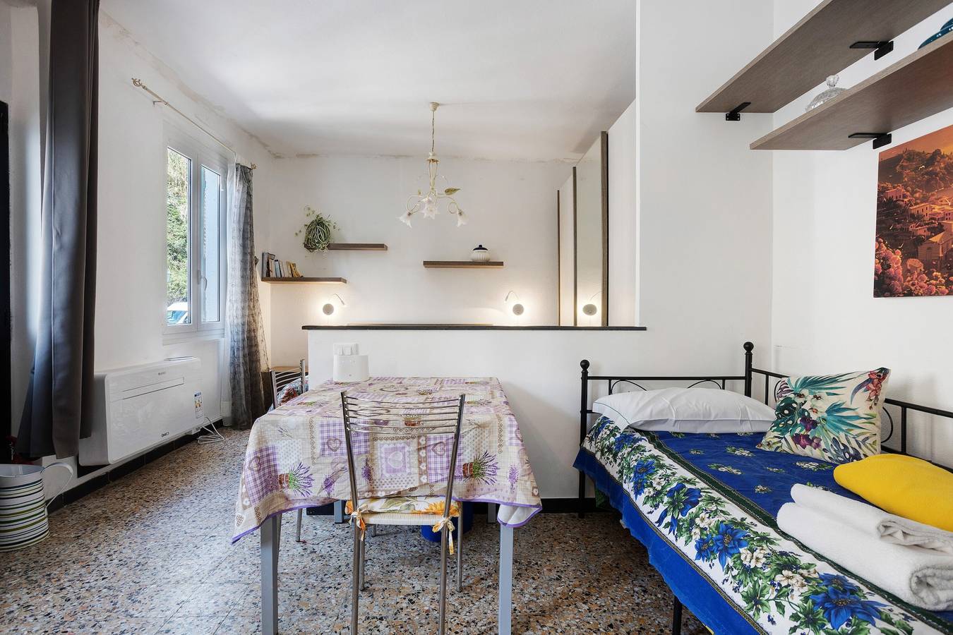 Hel lejlighed, Apartment 'Casa Luigi' with Balcony, Wi-Fi and Air Conditioning in Vernazza (Italien), Vernazza Kommune