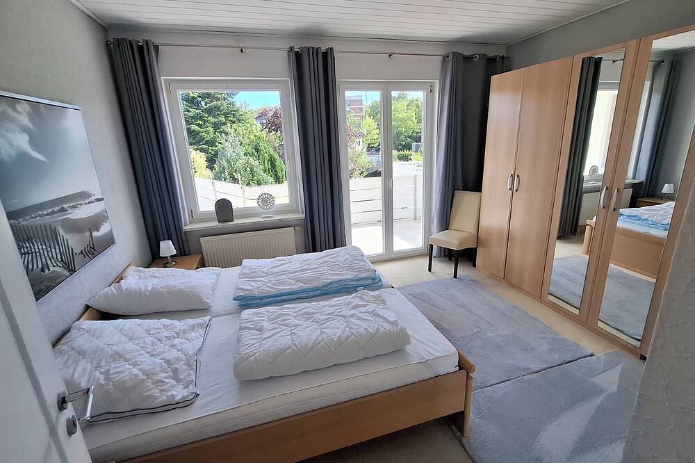 Ganze Wohnung, Ferienwohnung \"Schöne Zeit\" mit großem Balkon in Nordenham, Nordseeküste