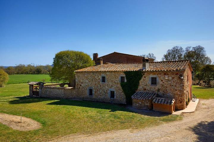 Casa rural para 20 personas, con Terraza y Jardín además de Piscina y Vistas en Cassá de la Selva - 3