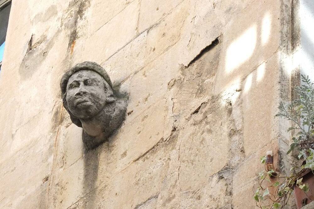 18th century house in the city center in Beaucaire, Nimes region