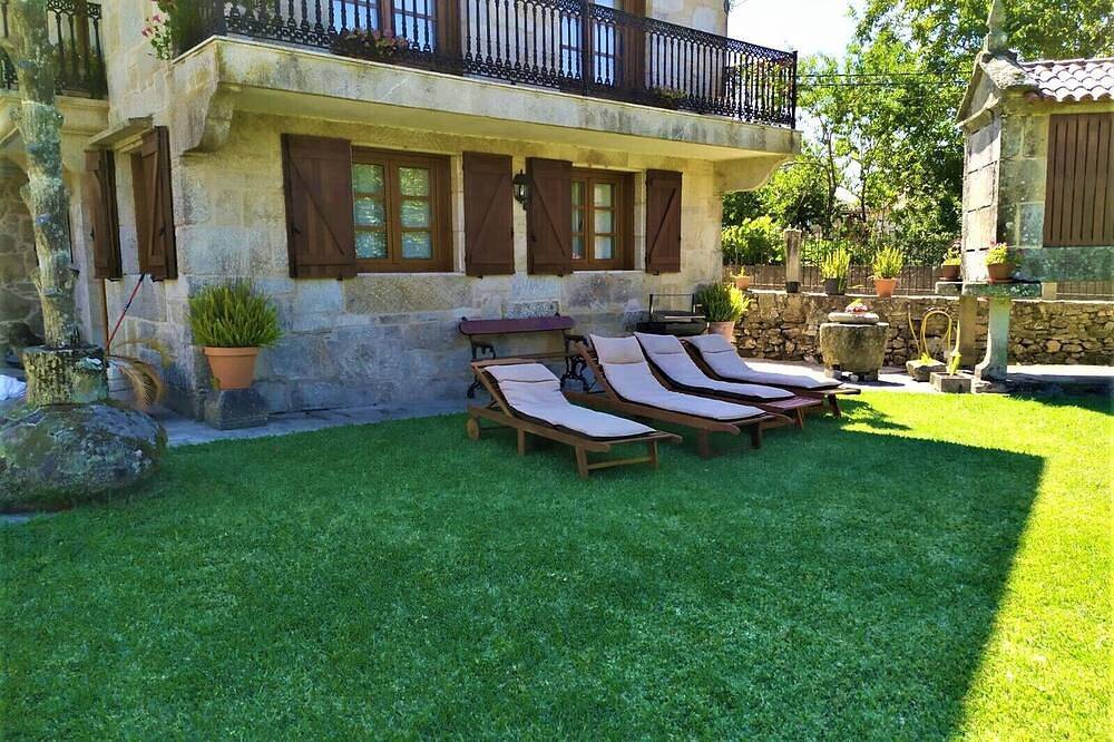 Entire apartment, Or Xanza Apartment, ideal for couples (adapted for people with reduced mobility). in Meis, Galician Coast