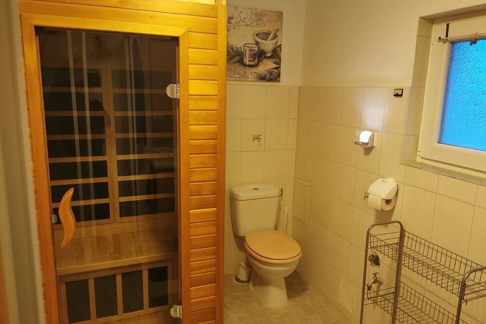 Ganze Wohnung, Ferienwohnung/App. für 2 Gäste mit 44m² in Unterwellenborn in Goßwitz/Bucha, Unterwellenborn