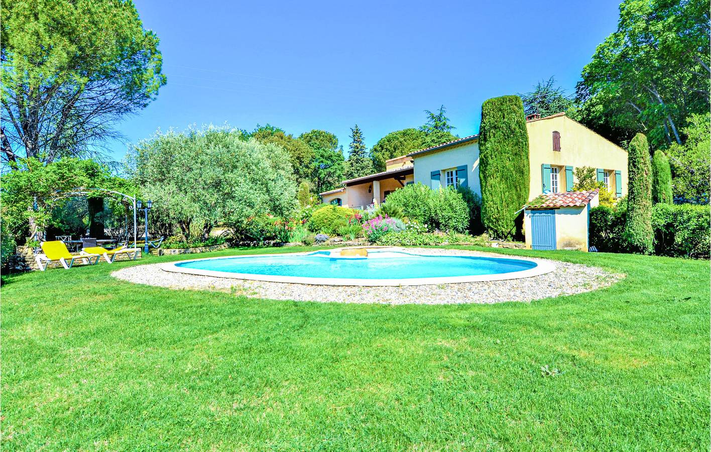 Appartement am Pool mit Parkplatz und Internet - in der Nähe von Serviers-et-Labaume in Montaren-et-Saint-Médiers, Nimes und Umgebung