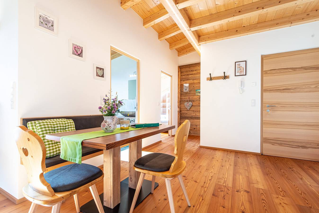 Ganze Wohnung, Ferienwohnung 'Kreuzplonhof Apt Karspitz' mit Bergblick und privater Infrarotkabine in Lüsen, Dolomiti Superski