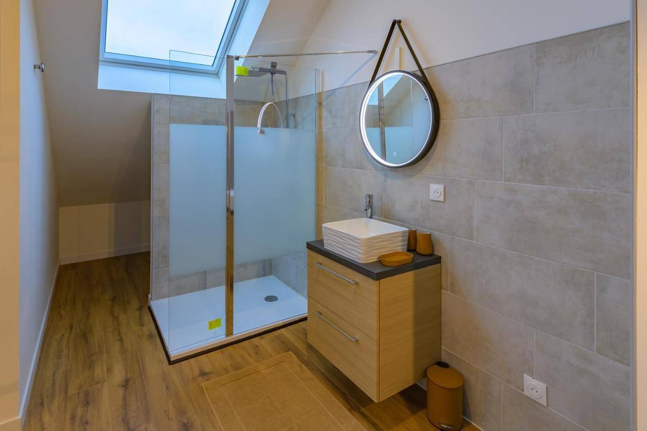 Appartement entier, One-Bedroom Apartment in Solesmes, Département Nord