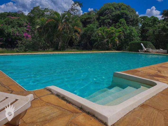 Casas e apartamentos de temporada para 18 pessoas, com piscina e balcão e ainda jardim and jacuzzi em Indaiatuba