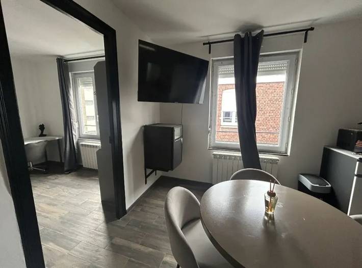 Entire apartment, Apartment Valenciennes 45 m² with game table in Valenciennes, Valenciennes region