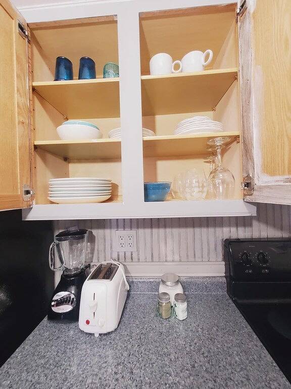 Gilford Laconia Condo / Parking, Pool, Wifi & Bbq in Gilford, Lake Winnipesaukee