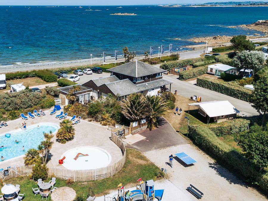 Camping Sunêlia la Baie de Saint Pol - Zelt 2 personen - Coco Sweet - 1 Schlafzimmer - ohne Sanitäranlagen in Saint-Pol-de-Léon, Ceinture Dorée