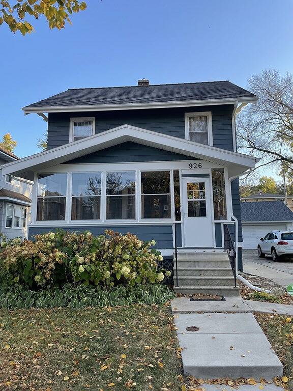 Charming 3 bed 1 bath home. 1 block to St. Mary's. 10 min walk to Mayo downtown. in Rochester (MN), Olmsted County