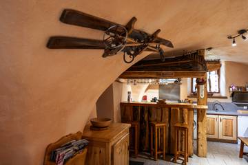 Chalet for 10 Guests in La Léchère, Savoie, Picture 4