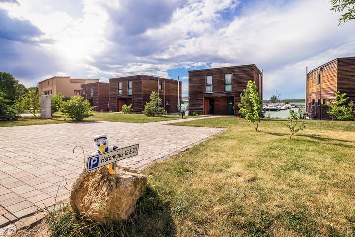 Ferienhaus für 5 Personen, mit Balkon und Sauna sowie Seeblick, mit Haustier in Sächsisches Burgen- und Heideland - 3