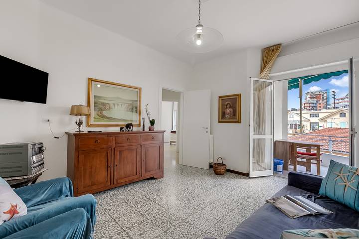 Ferienwohnung für 4 Personen, mit Balkon in San Remo - 2
