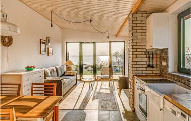 Holiday Apartment for 3 People in Nowe Warpno, Polish Baltic Sea Coast, Photo 2