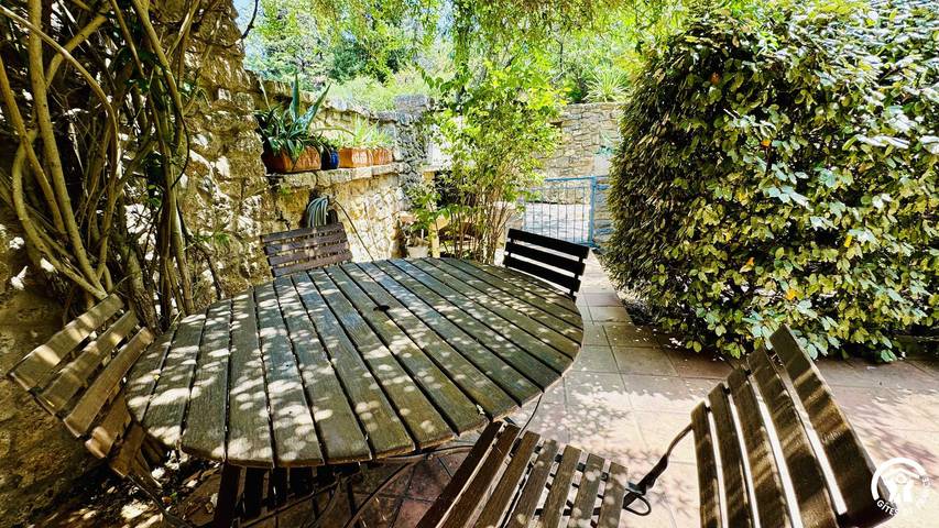 Gîte pour 4 personnes, avec Terrasse et Jardin