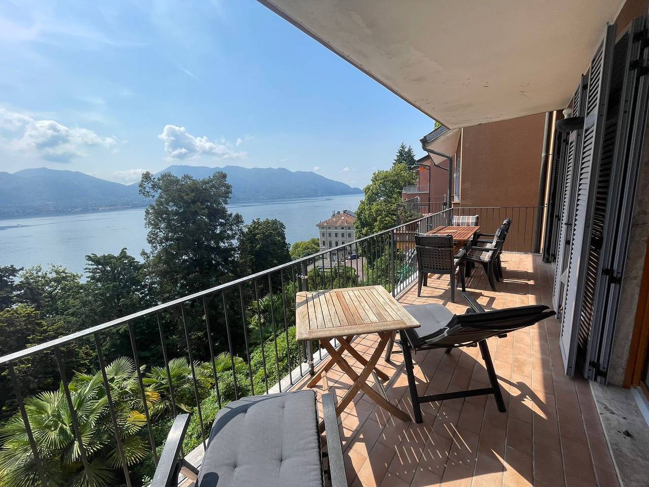 Ganze Wohnung, Gioia apartment with lake view and pool in Oggebbio, Oggebbio Gemeinde