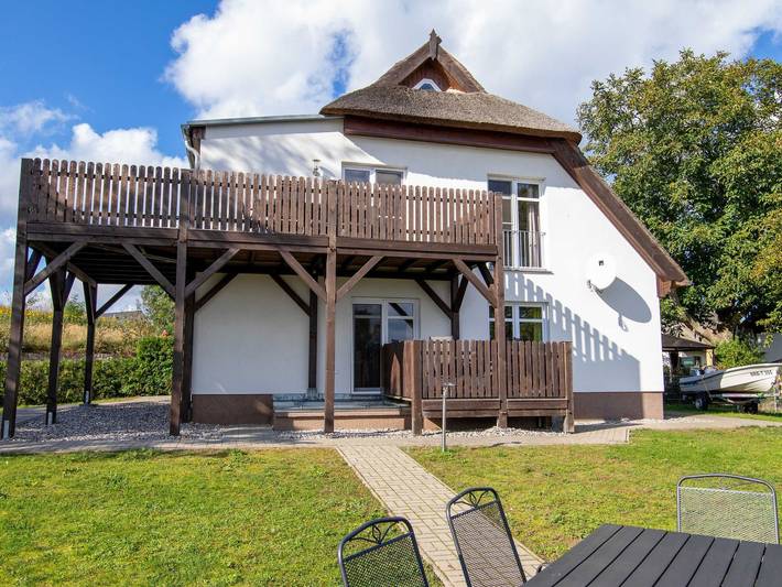 Ferienwohnung für 5 Personen, mit Garten und Terrasse, kinderfreundlich in Freest - 4