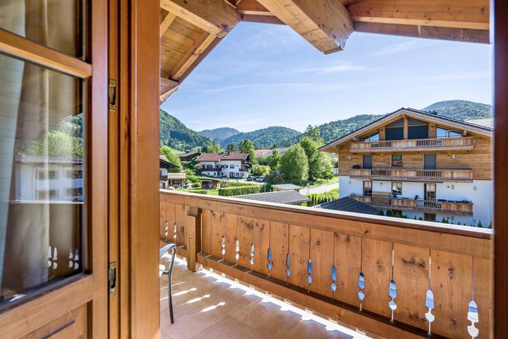 Ferienwohnung für 4 Personen, mit Balkon in Reit im Winkl - 2