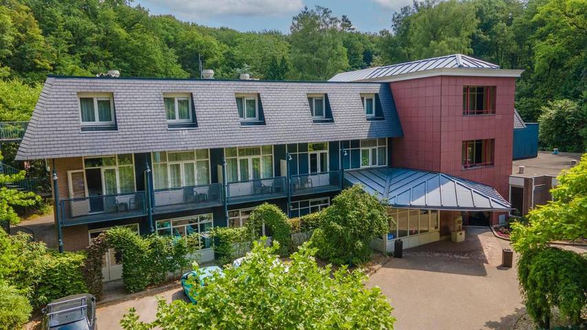 Hotel, with Terras and Tuin as well as Zwembad and Sauna in Lochem
