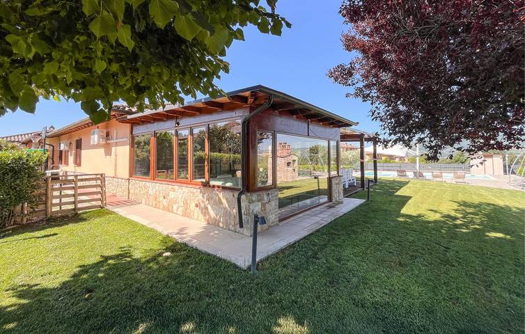 Casa vacanza per 8 persone, con Terrazza e Giardino nonché Piscina a Todi