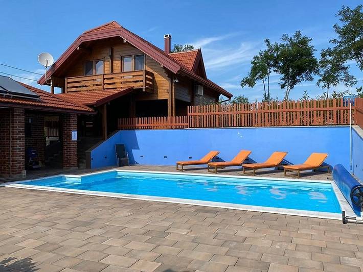 Ferienhaus für 8 Personen, mit Sauna und Pool