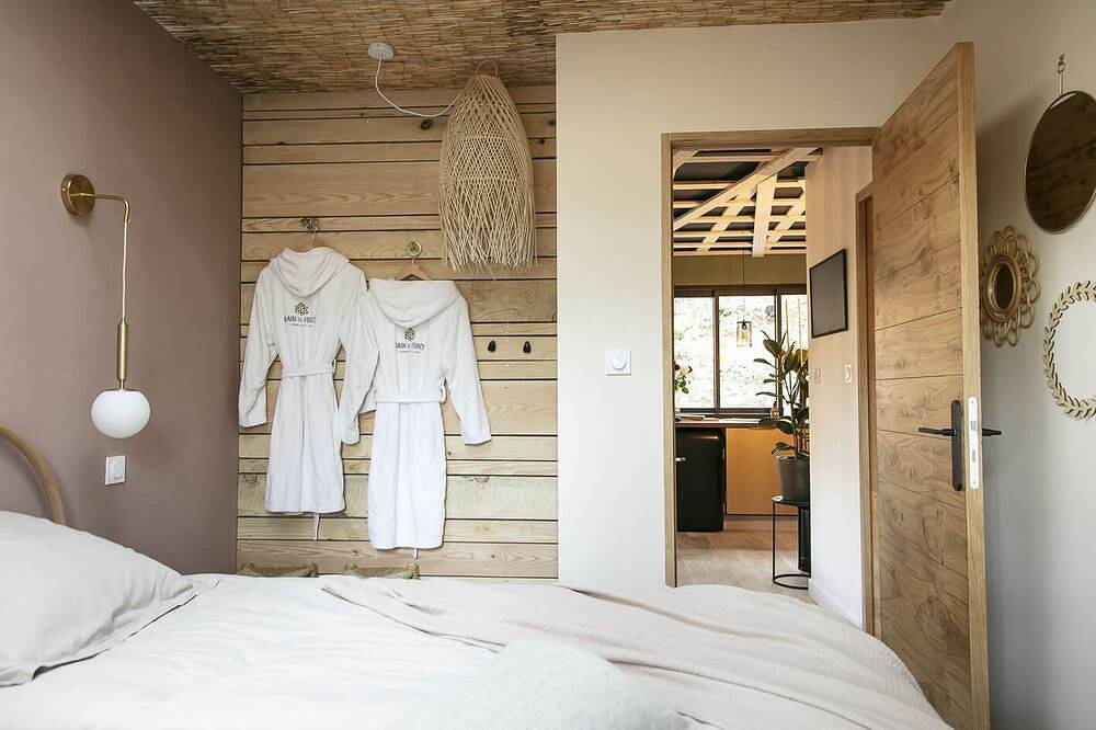 Le Refuge-Log Cabin-Luxury-Mobility bath-Woodland view in Hardelot Plage, Neufchâtel-Hardelot