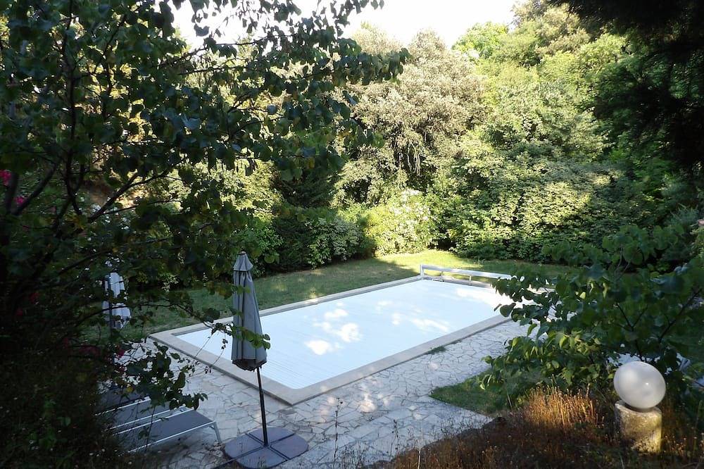 Heart of the village 3 bedrooms 3200m2 park heated swimming pool pétanque court in Saint-Restitut, Nyons und Umgebung