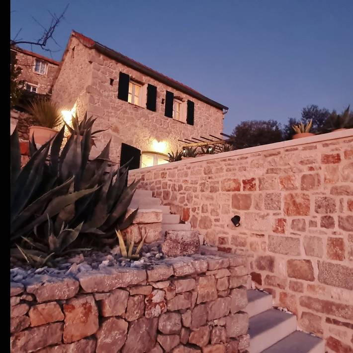 Ferienhaus für 2 Personen, mit Whirlpool auf Hvar