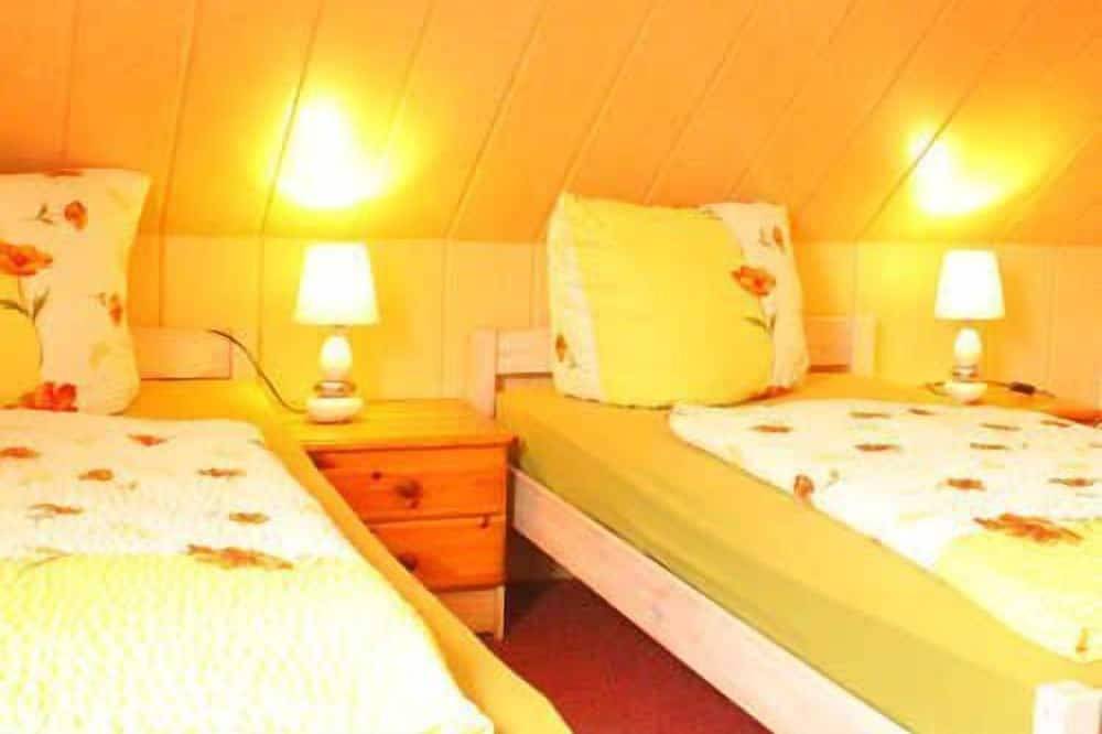 Apartamento entero, Habitación doble con ducha / Wc compartido en línea - Gästehaus Wolter in Wittenberg, Fläming
