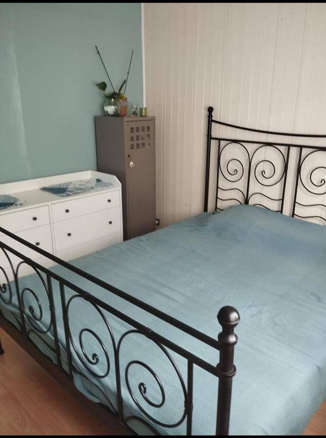 Gîte pour 2 personnes, avec jardin ainsi que terrasse et vue, animaux acceptés à Calmont - 3