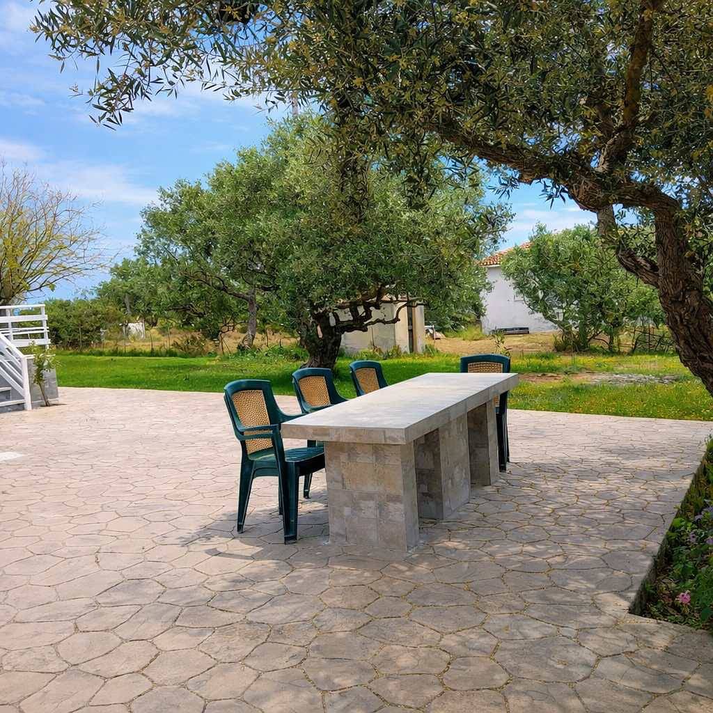 Ganze Ferienwohnung, Ferienwohnung für 3 Personen mit Garten in Tragaki, Zakynthos