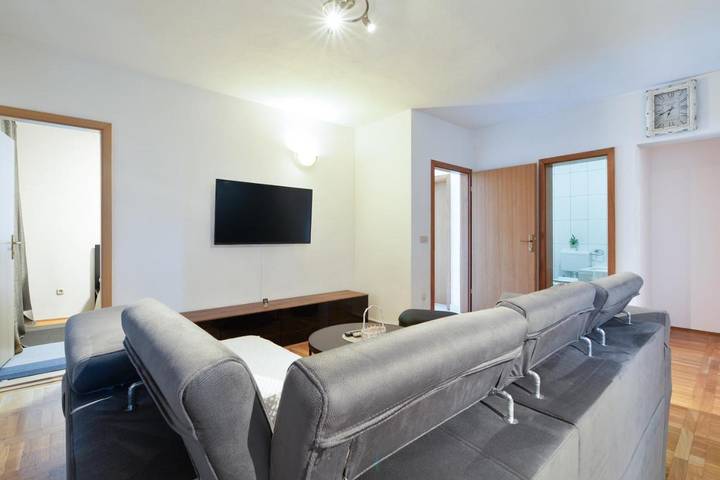 Maison d’hôte pour 4 personnes, avec Balcon et Terrasse ainsi que Jacuzzi et Vue à Makarska - 4