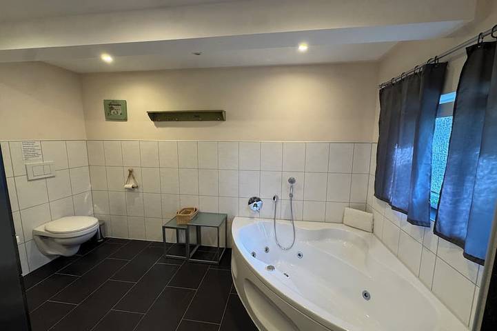 Ganze Wohnung, Ferienwohnung am Tierpark Sababurg: Grimmstube in Hofgeismar, Landkreis Kassel