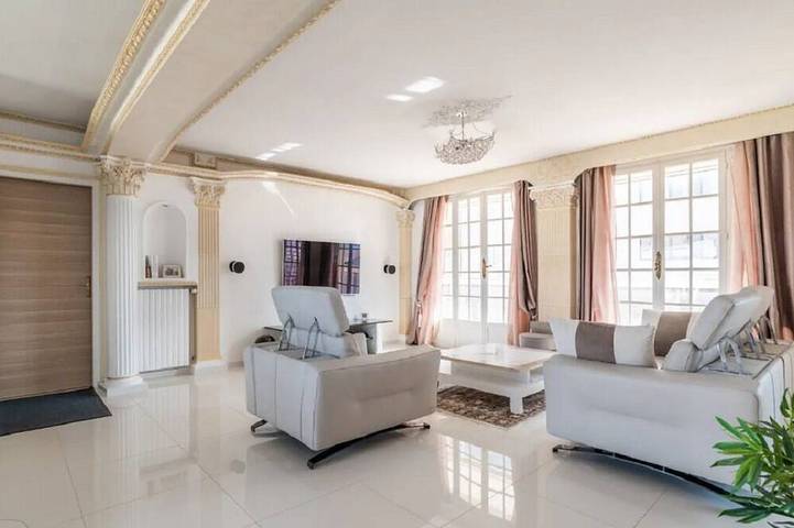 Appartement de vacances pour 2 personnes, avec Jacuzzi ainsi que Terrasse et Jardin à Aulnay-sous-Bois