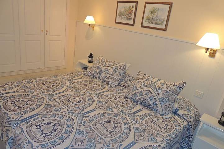 Ganze Wohnung, Superb Apartment mit spektakulärem Cliff Sun Terrasse und Meerblick Prahlerei. in Playa de los Guíos, Santiago del Teide