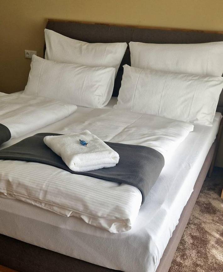 Hotel für 4 Personen, mit Terrasse und Whirlpool sowie Garten und Sauna in Fehrbellin - 4