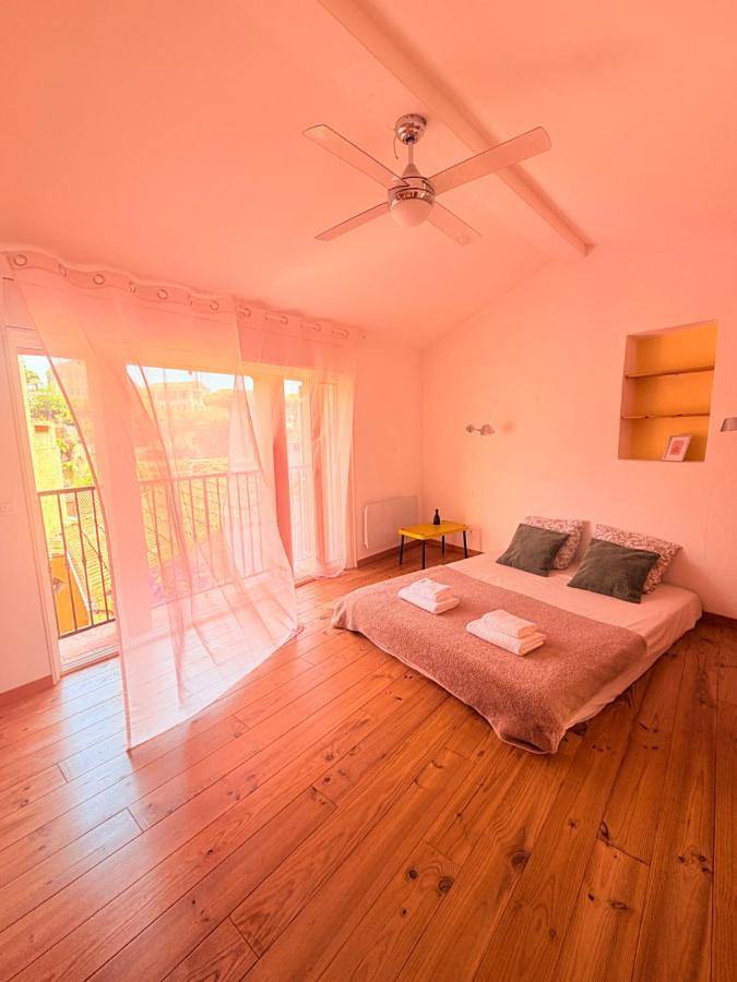 Gîte pour 4 personnes, avec Terrasse et Vue dans Office De Tourisme De Bormes Les Mimosas - Le Port - 4