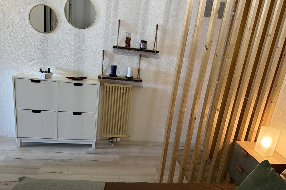 Appartamento intero, Studio in the heart of nature in Sainte-Croix, Three-Lakes